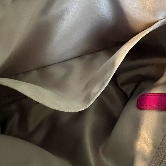 Coach Signature Crossbody Bag - Picture 13 of 15